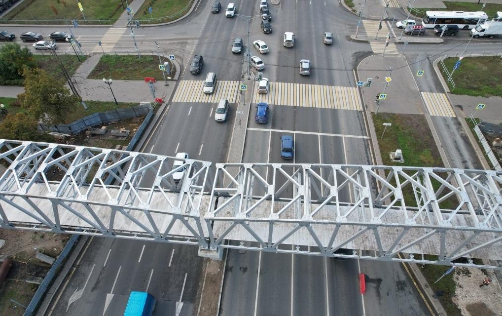 В Самаре установили самый протяженный в России мост из сплавов алюминия